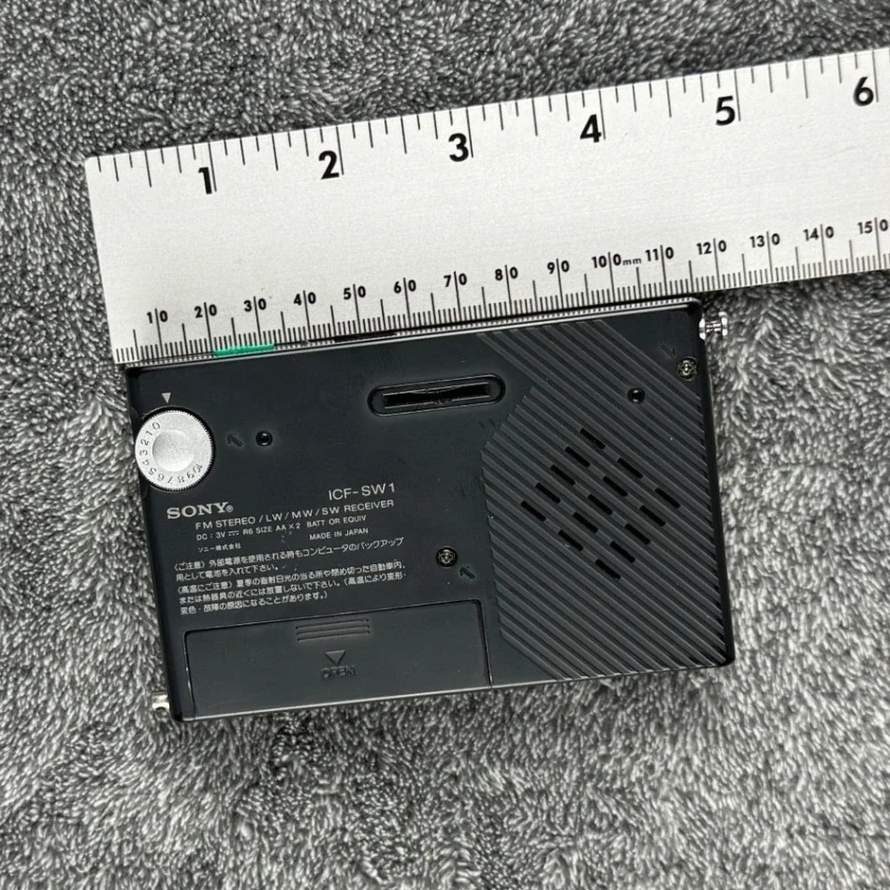 Sony ICF-SW1 World Band Receiver FM LW MW SW PLL Synthesized Radio Black Japan